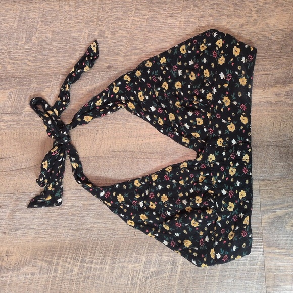 Urban Outfitters Tops - Urban Outfitters Floral Crop Top